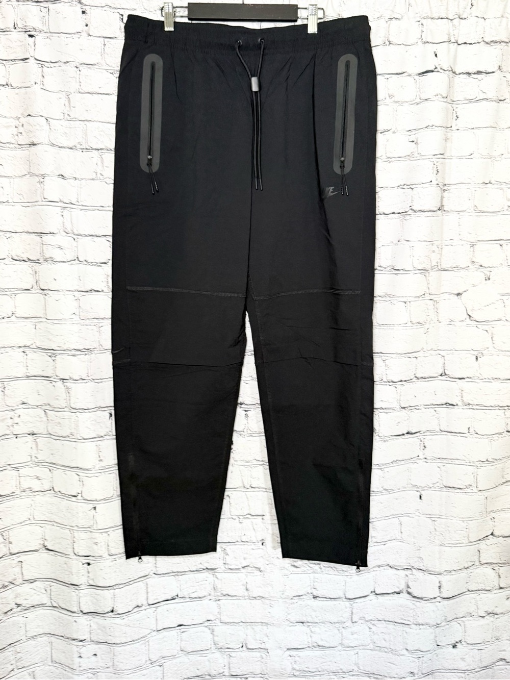 Nike. Men's Black Tech Jogger Pants - Athletic Drawstring. Size L